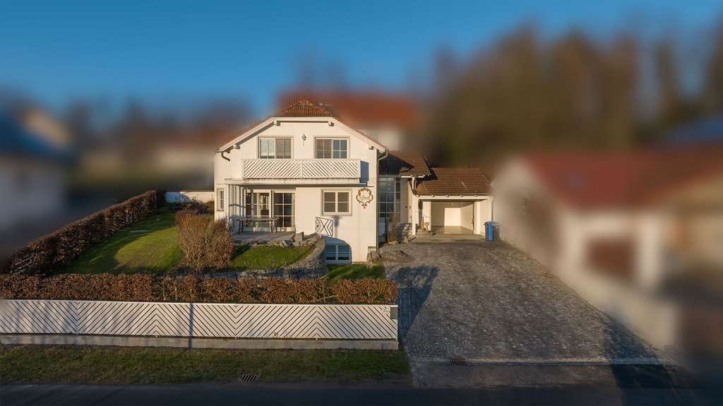 Immobilie in Windorf - Großzügiges, gepflegtes Einfamilienhaus – sofort bezugsbereit & provisionsfrei - Bild 1