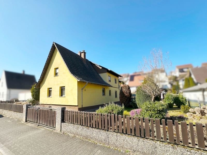 Immobilie in Hauenstein - Wohnen wo andere Urlaub machen. Gepflegtes Familienhaus mit ideenreichem Potenzial in idyllischer La - Bild 0
