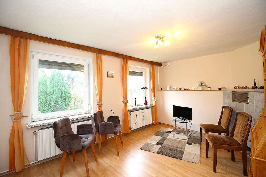 Immobilie in Meggerdorf - Doppelhaushälfte mit Garage, Gartenlaube und großem Grundstück! - Bild 3