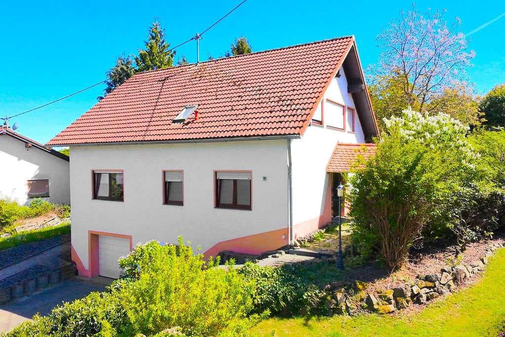 Immobilie in Sankt Katharinen - Gepflegtes Wohnhaus mit großzügigem Grundriss und beeindruckendem Grundstück in ruhiger Lage - Bild 1