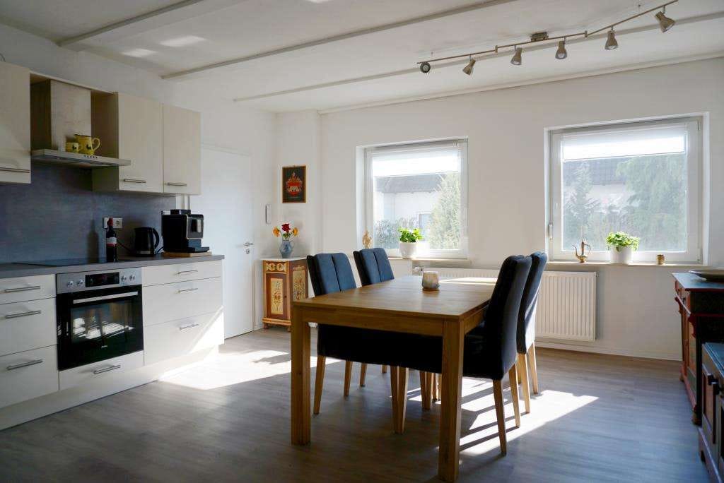 Immobilie in Gernsheim - *Für die Zukunft gerüstet! Modernisiertes Einfamilienhaus in ruhiger Lage von Gernsheim-Allmendfeld* - Bild 1