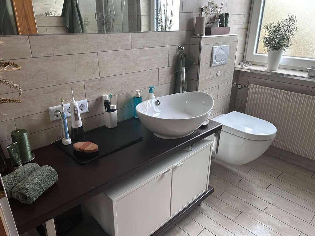 Immobilie in Üchtelhausen - Exklusives Einfamilienhaus mit Panoramablick über Üchtelhausen - Bild 1