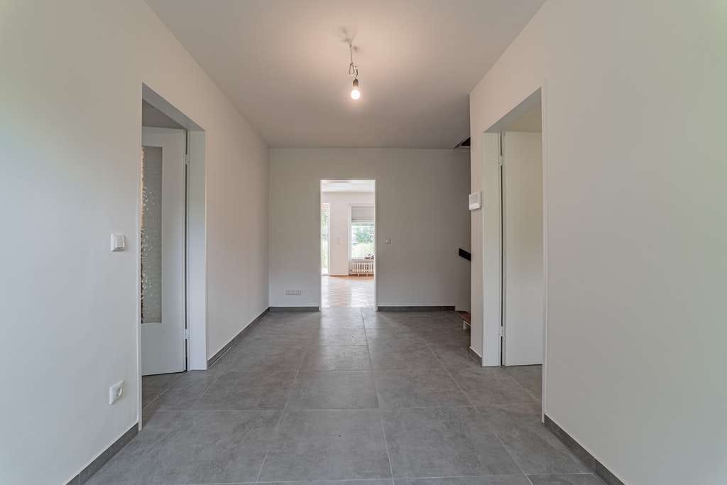 Immobilie in Neubiberg - NEUBIBERG / Renoviertes Reihenhaus in begehrter Lage / KAUF GEGEN GEBOT - Bild 4