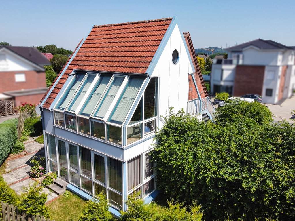 Immobilie in Ibbenbüren - Charme und Potenzial vereint! 
*Zentral gelegenes Wohnhaus in Ibbenbüren* - Bild 0