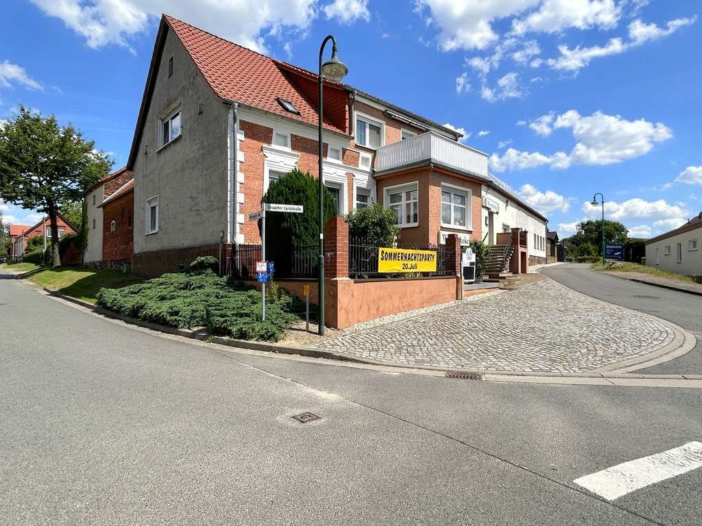 Immobilie in Wittenberg - Großes Einfamilienhaus mit Anbau, Nebengebäude und Gewerbefläche - Bild 2