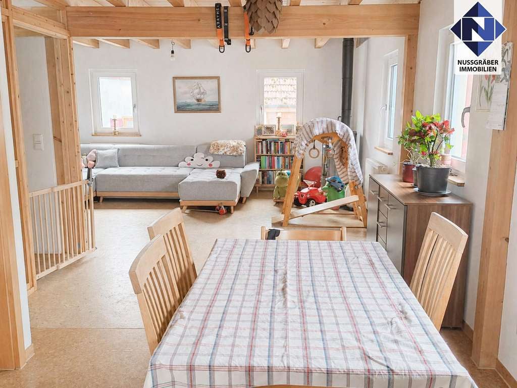 Immobilie in Frickenhausen - Gemütliches Reihenendhaus mit Dachterrasse und Galeriezimmer – ideal für Paare, kleine Familie - Bild 4