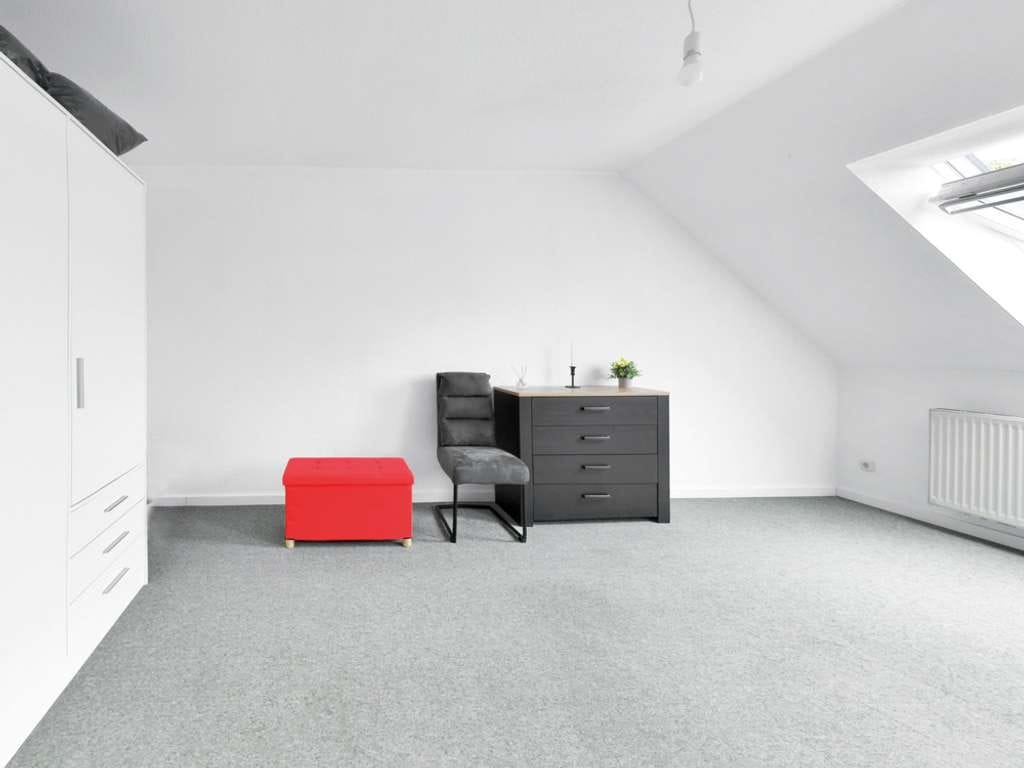 Immobilie in Bad Segeberg - Rendite mit Ausblick: Gemütliche Dachgeschoss Wohnung! - Bild 1