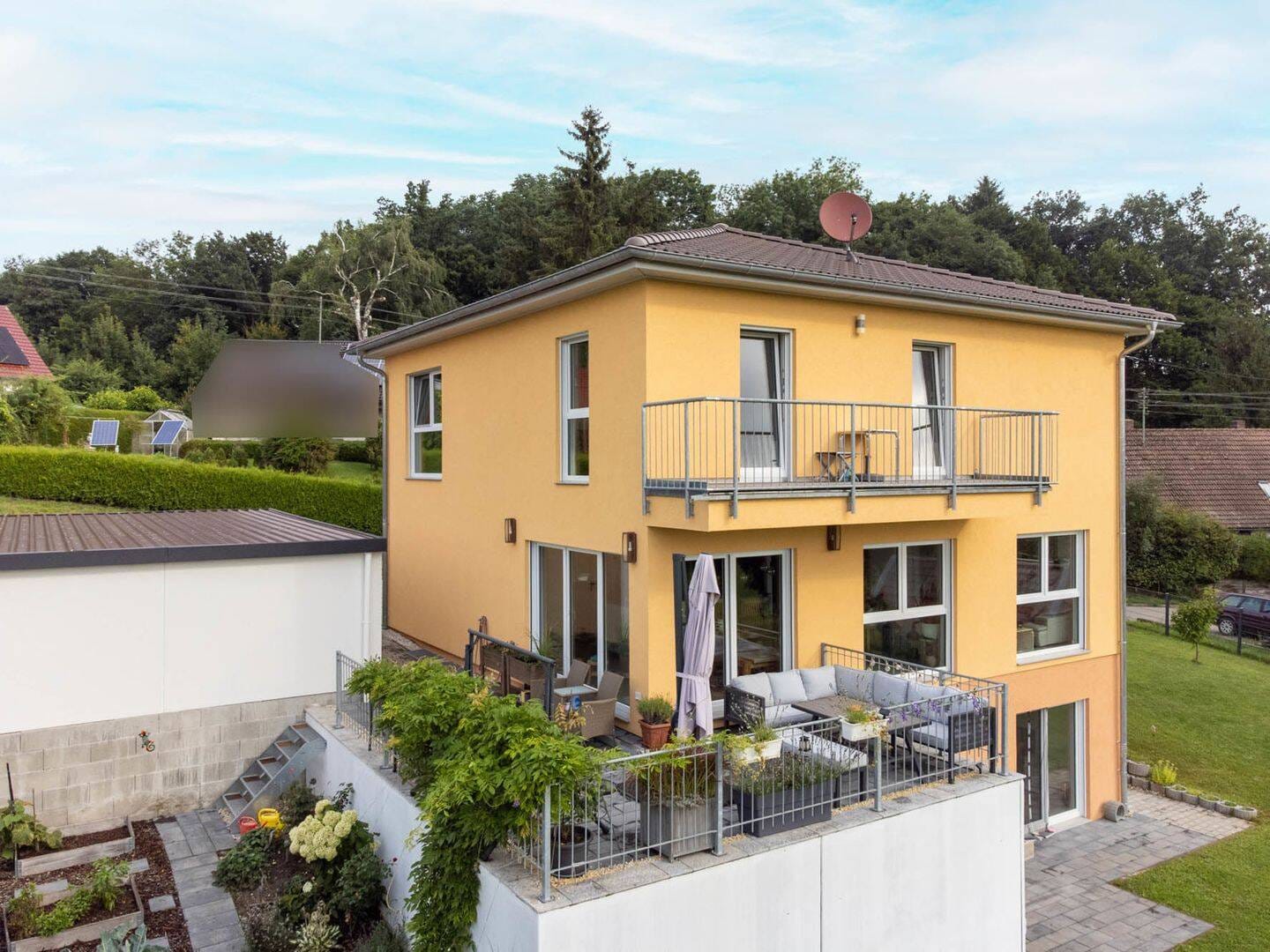 Immobilie in Kettershausen - Zu verkaufen: energieeffizientes Einfamilienhaus mit Einliegerwohnung - Bild 2
