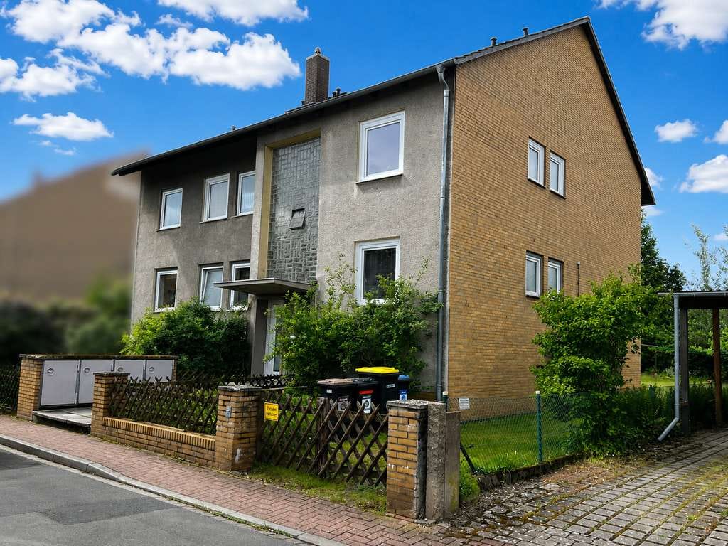 Immobilie in Garbsen - 4-Familienhaus in Garbsen-Havelse — zwei Wohnungen sofort verfügbar - Bild 0