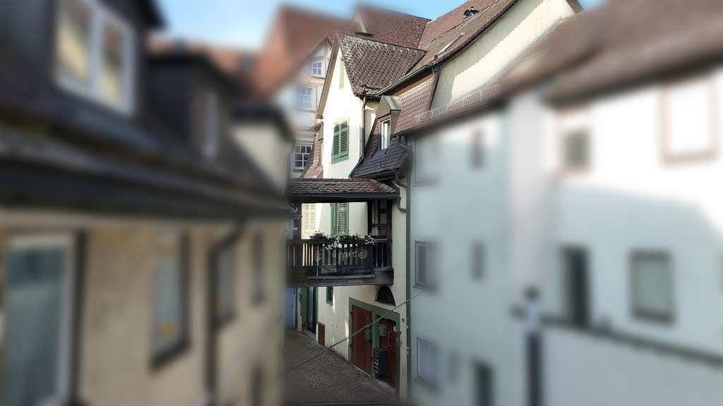 Immobilie in Heidenheim an der Brenz - Heidenheim- Denkmalschutzimmobilie, zentrale Innenstadtlage mit Potenzial, laufende Mieteinnahmen - Bild 1