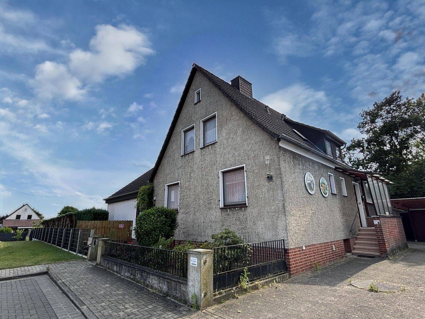 Immobilie in Sehnde - Tolle Lage für eine große Familie - Bild 1