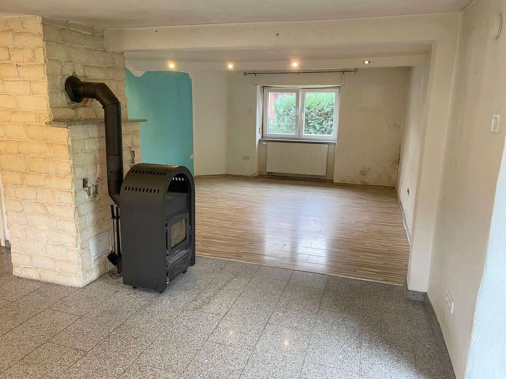Immobilie in Nanzdietschweiler - Nanzdietschweiler - Ehemaliges Bauernhaus mit Garage in ruhiger Lage - Bild 2