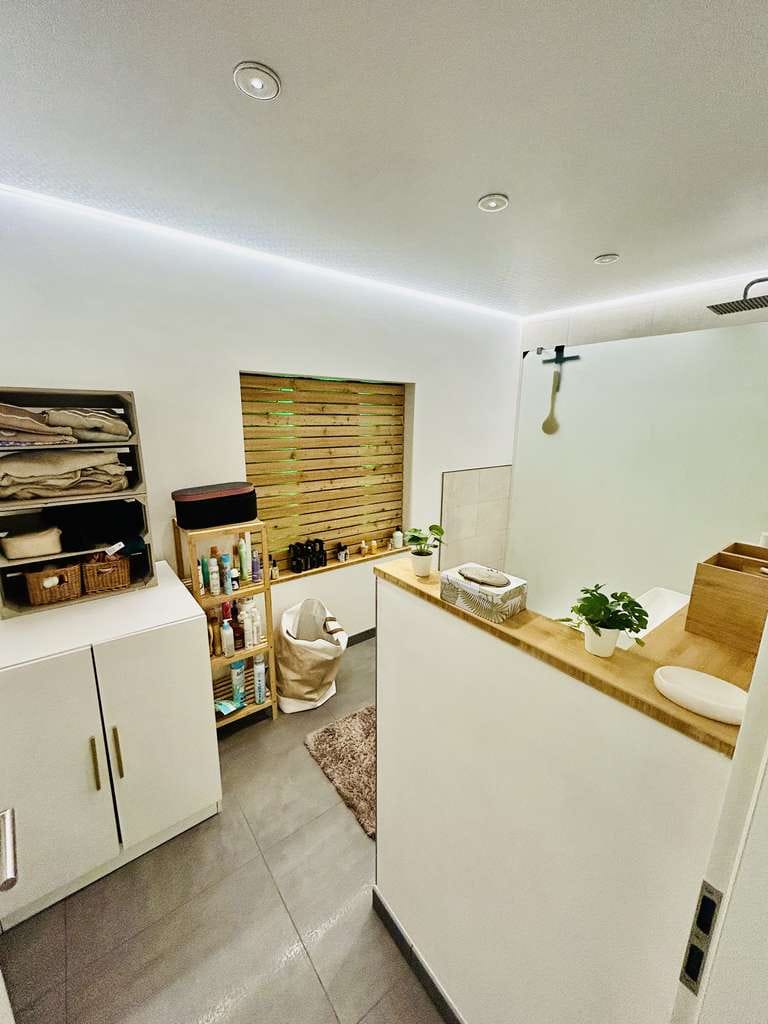 Immobilie in Neuhofen - ✨ Exklusive 2‑Zimmer‑Dachterrassenwohnung – vollständig saniert 2024 – 14. OG – Traumhafte Aussicht  - Bild 4