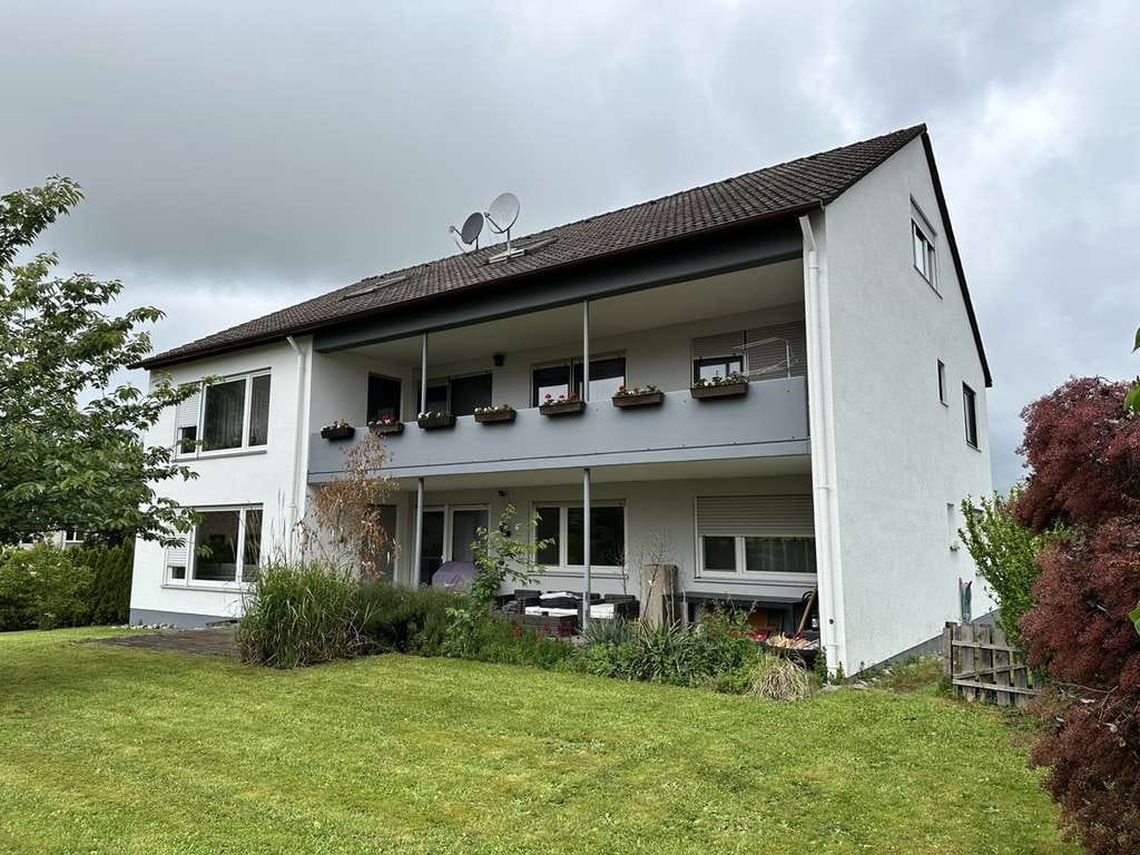 Immobilie in Crailsheim - Gut vermietetes 5-Familienhaus mit 3 Garagen in stadtnaher Wohnlage - Bild 0