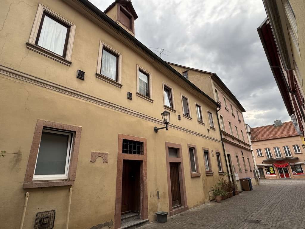 Immobilie in Karlstadt - Wohn-/Geschäftshaus in Innenstadt mit guter RENDITE - Bild 0