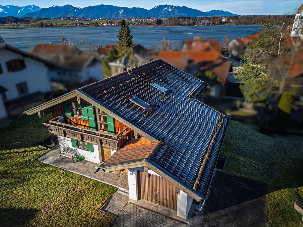 Immobilie in Riegsee - Zu Fuß zum See, die Berge im Blick – Ihr neues Zuhause in Bestlage - Bild 2