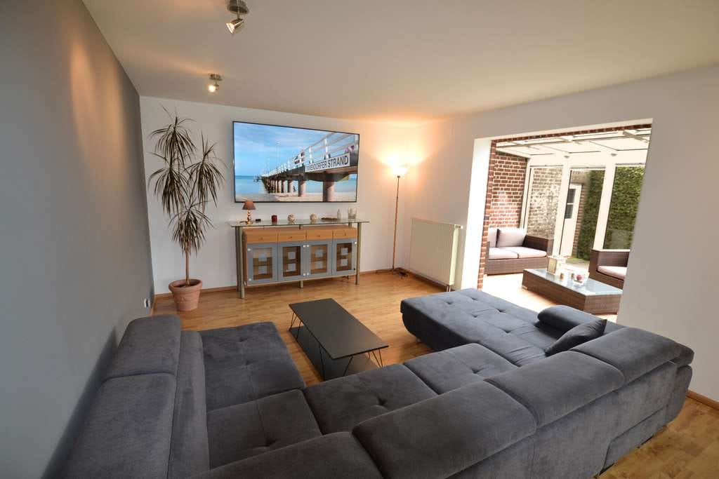 Immobilie in Timmendorfer Strand - Friesenhaus in Sackgassenlage von Groß Timmendorf – großzügiges Zuhause mit Weitblick und Garage - Bild 2