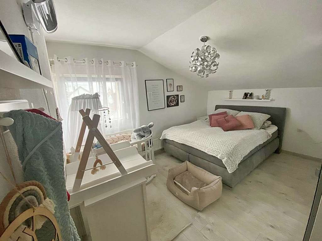 Immobilie in Markgröningen - Ideale Paarwohnung: 3 Zimmer DG Wohnung mit Balkon in Markgröningen - Bild 1