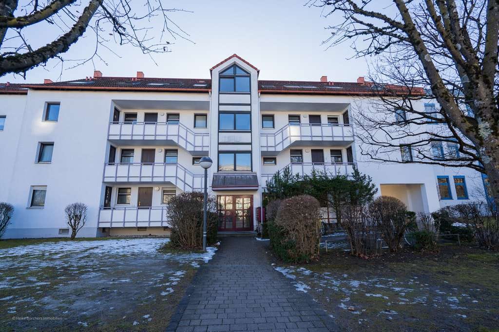 Immobilie in Unterhaching - ***Heike Borchers Immobilien***Solides Appartement mit Terrasse in beliebter Lage Unterhachings*** - Bild 1