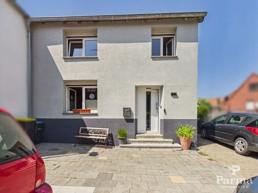 Immobilie in Linnich - Solides Einfamilienhaus mit Freiplatz in ländlicher Lage von Linnich - Bild 1