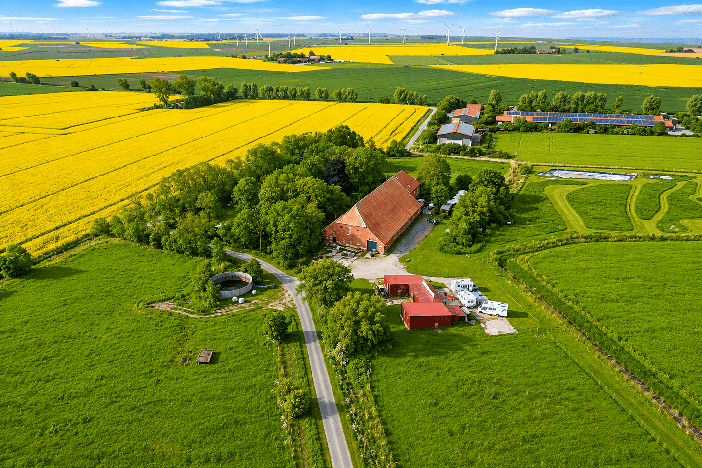 Immobilie in Krummhörn - Seltenes Nordsee-Investment in Deichlage - Ferienvermietung, Gastronomie & Entwicklungspotenzial - Bild 1
