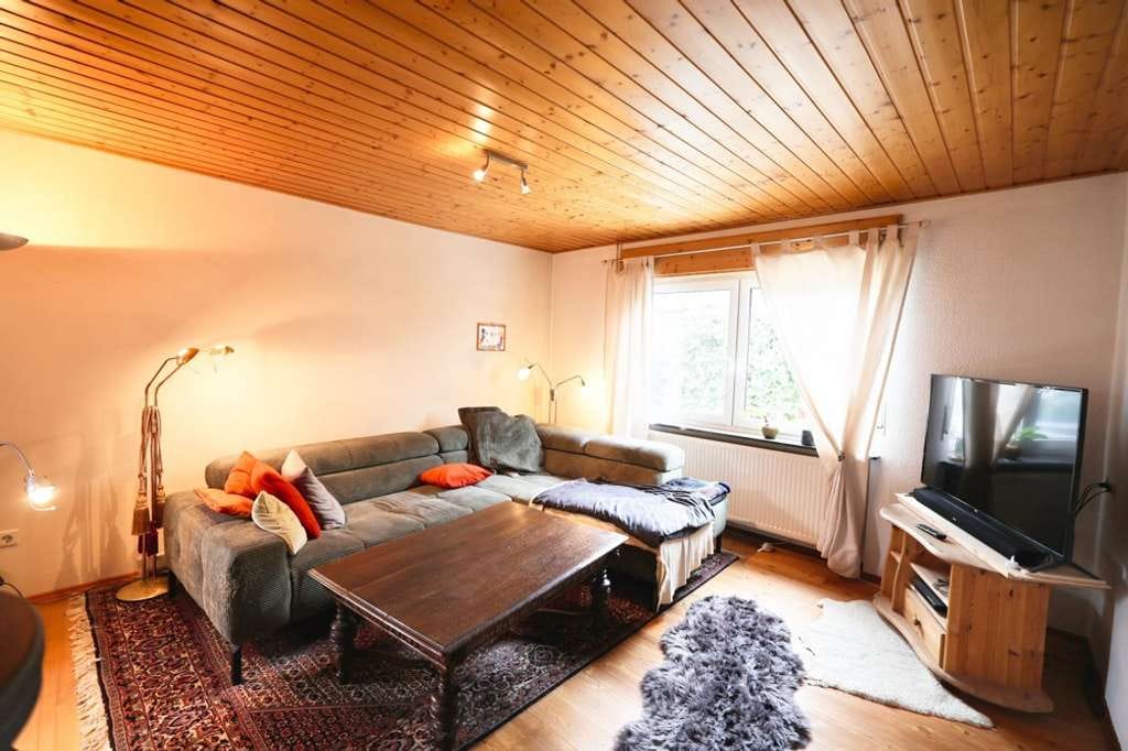Immobilie in Lingerhahn - Gepflegtes Landhaus mit Nebengebäuden, Garten, Hof und Waldgrundstück in ruhiger Lage in Thörlingen - Bild 4