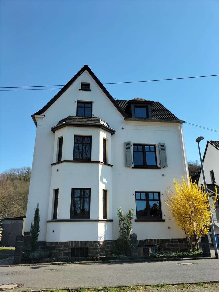 Immobilie in Unkel - Viel Platz in Unkel: Großzügiges Einfamilienhaus, Altbau mit schönem Garten - Bild 1