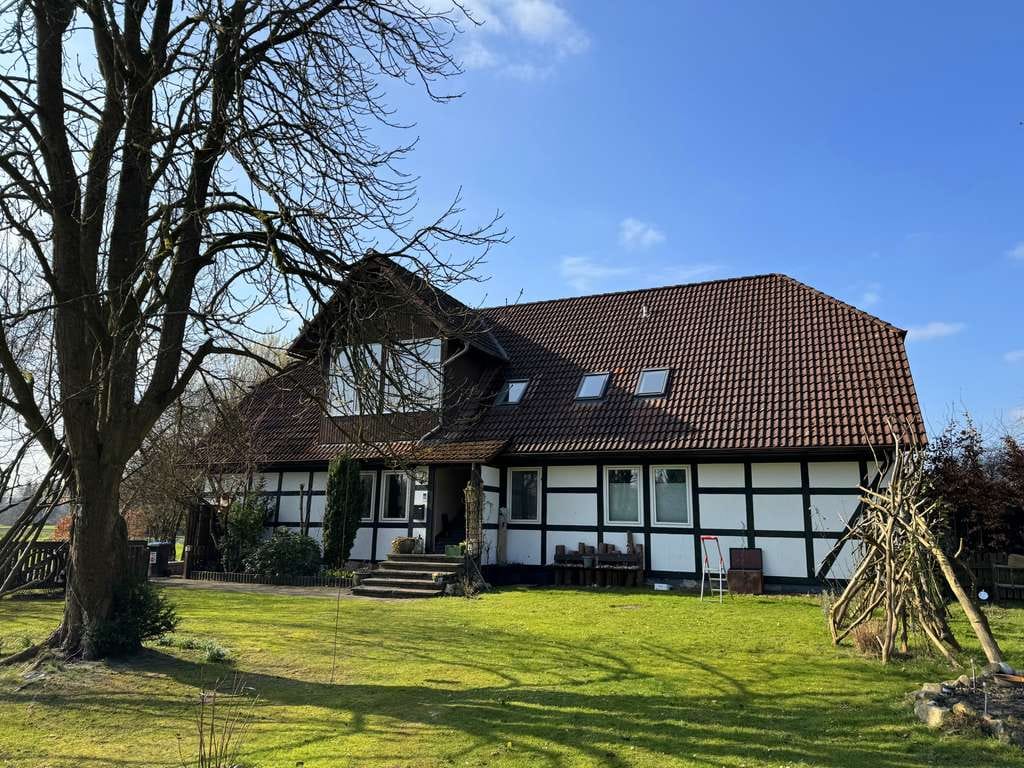 Immobilie in Faßberg - Provisionsfrei: Ehemaliges Bauernhaus für Pferdefreunde nähe Heidesee - Bild 0