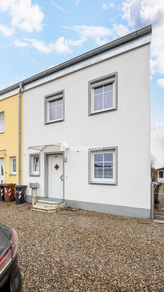 Immobilie in Kleinaitingen - Einfamilienhaus mit durchdachter Raumaufteilung, Terrasse und Balkon in familienfreundlicher Lage - Bild 0