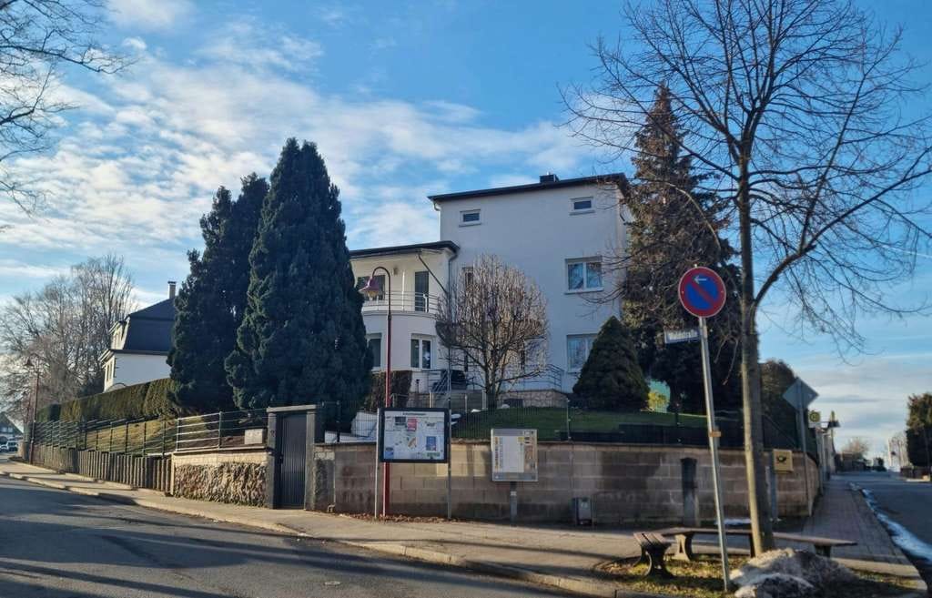 Immobilie in Münchenbernsdorf - Ein- bzw. Zweifamilienhaus im Bauhausstil mit vielen Exras - Bild 1
