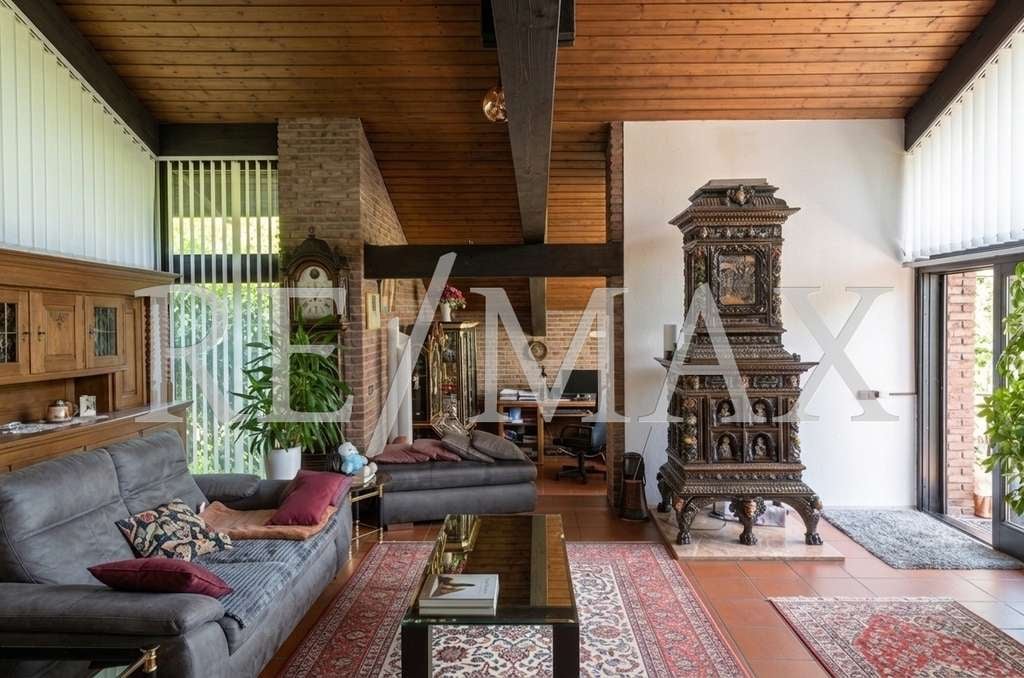 Immobilie in Hünstetten - Architektenvilla am Waldrand mit großem Garten - Bild 0