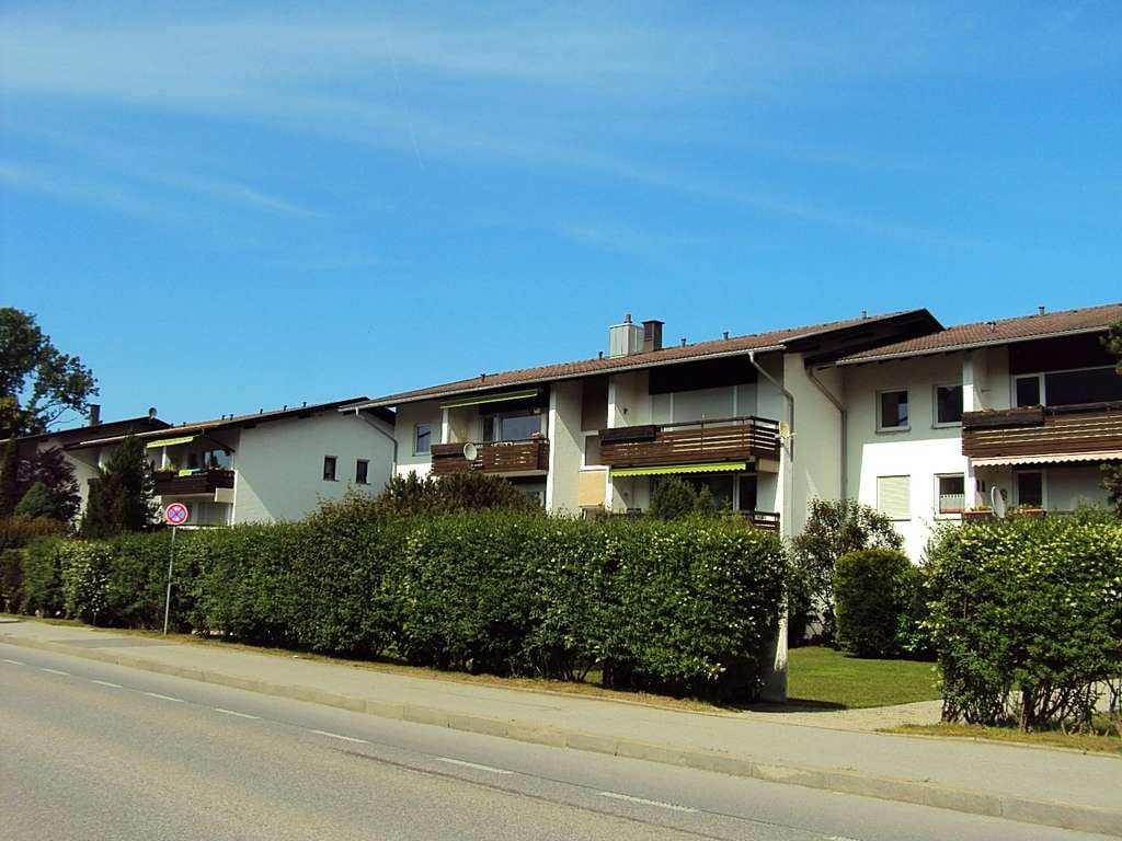 Immobilie in Brannenburg - Gemütliche 3-Zimmer-Wohnung in Brannenburg mit Bergblick – attraktive Kapitalanlage - Bild 1