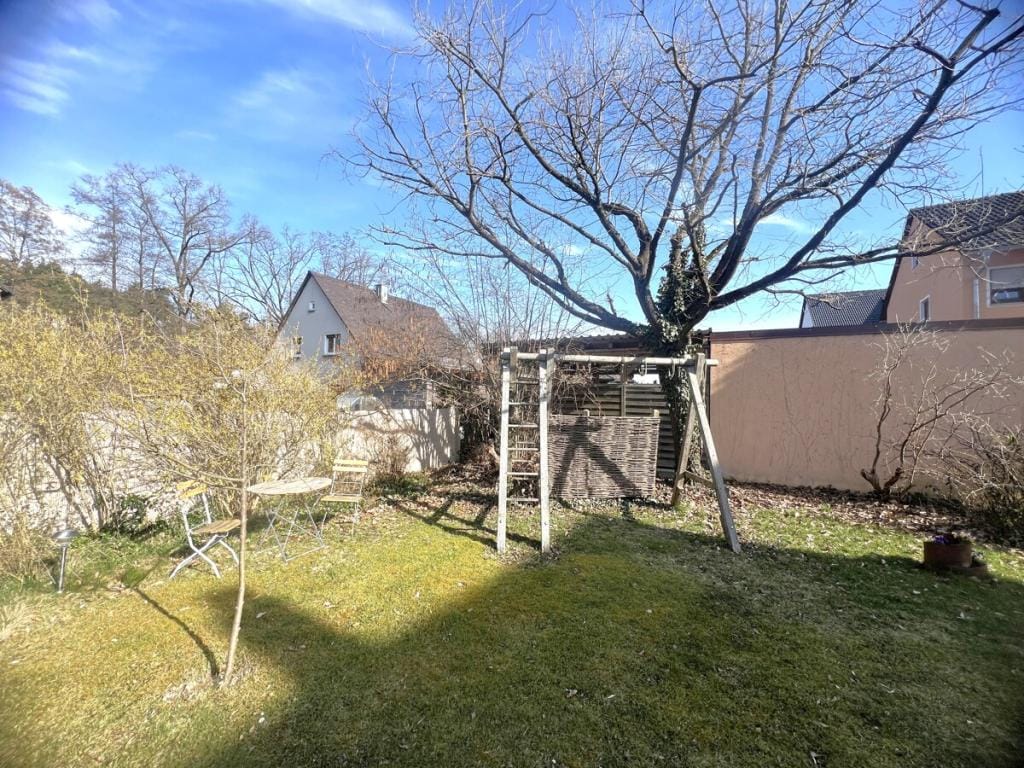 Immobilie in Roth - Hier ist es - Ihr Haus mit viel Charme auf einem tollen Grundstück für die ganze Familie! - Bild 4