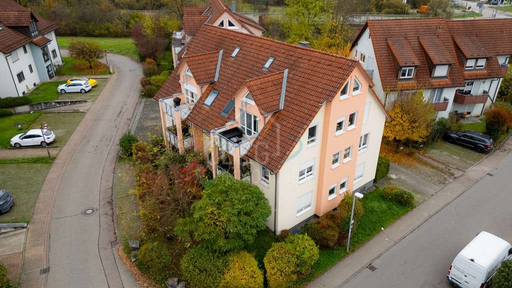 Immobilie in Fichtenberg - Lichtdurchflutete Erdgeschosswohnung mit Garage und Stellplatz - Bild 1