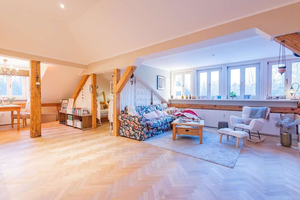 Immobilie in Dänischenhagen - Kapitalanlage direkt am Meer - Loft im Schloss am Meer in Schwedeneck - Bild 1