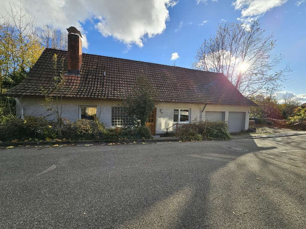 Immobilie in Inzlingen - Sanierungsbedürftiges, großzügiges 1-2-Fam.Haus mit wunderbarem Blick und viel Potenzial - Bild 1