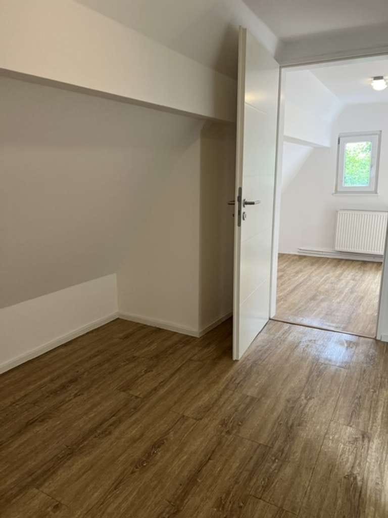 Immobilie in Bodenheim - Charmantes Handwerkerhäuschen mit Hofidylle & ausgebautem Dachgeschoss – viel Potenzial in der Kirch - Bild 3