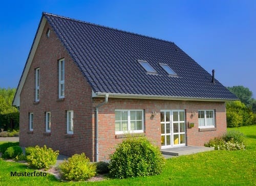 Immobilie in Mandelbachtal - Ihr neues Zuhause! Freistehendes Einfamilienhaus mit Garage - Bild 0