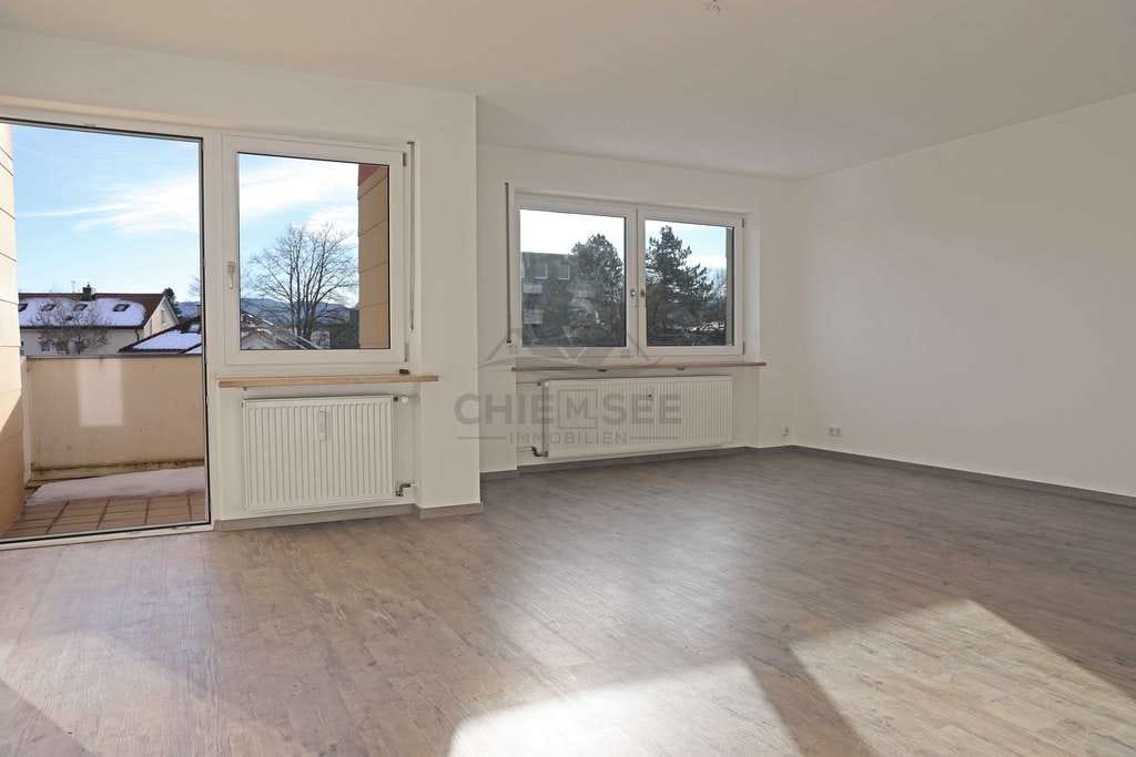 Immobilie in Traunstein - Helle 3-Zimmer Wohnung mit Balkon in ruhiger, zentraler Lage von Traunstein - Bild 1