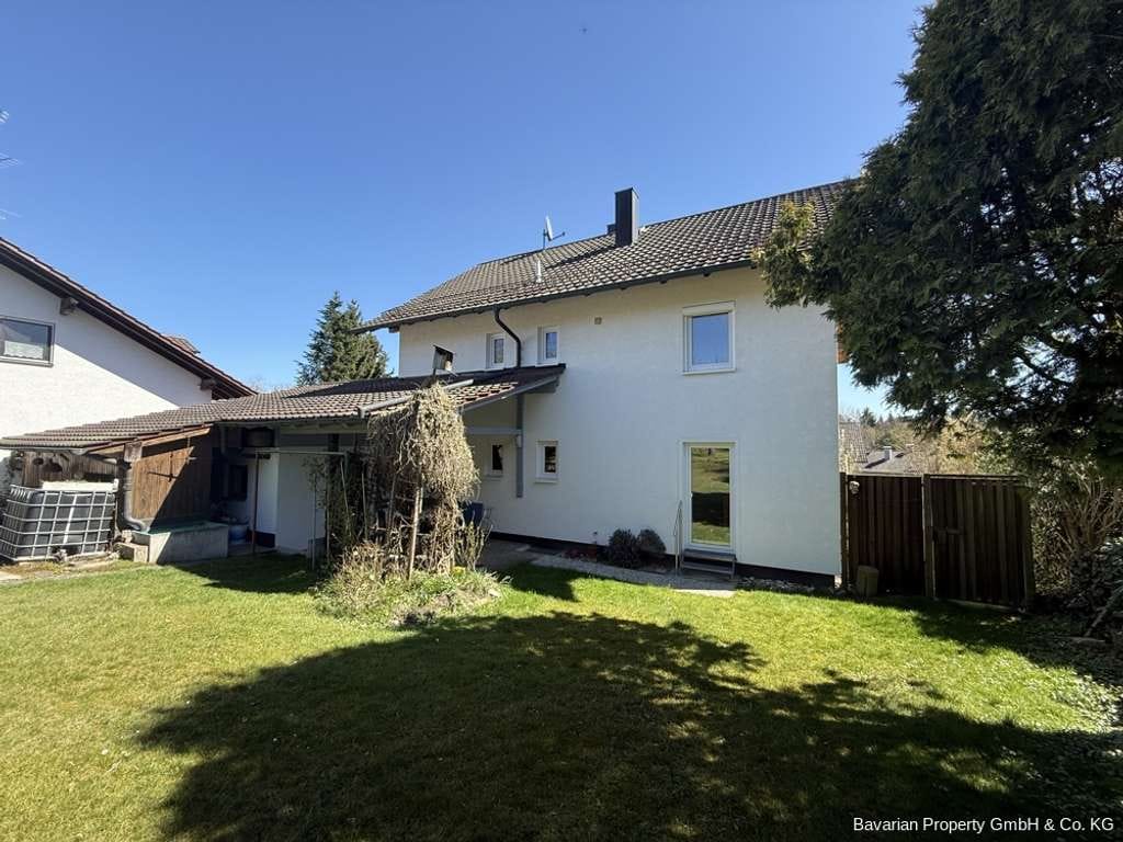 Immobilie in Mitterfels - Ein Traum für Gartenliebhaber - Renoviertes Einfamilienhaus in Mitterfels - Bild 4