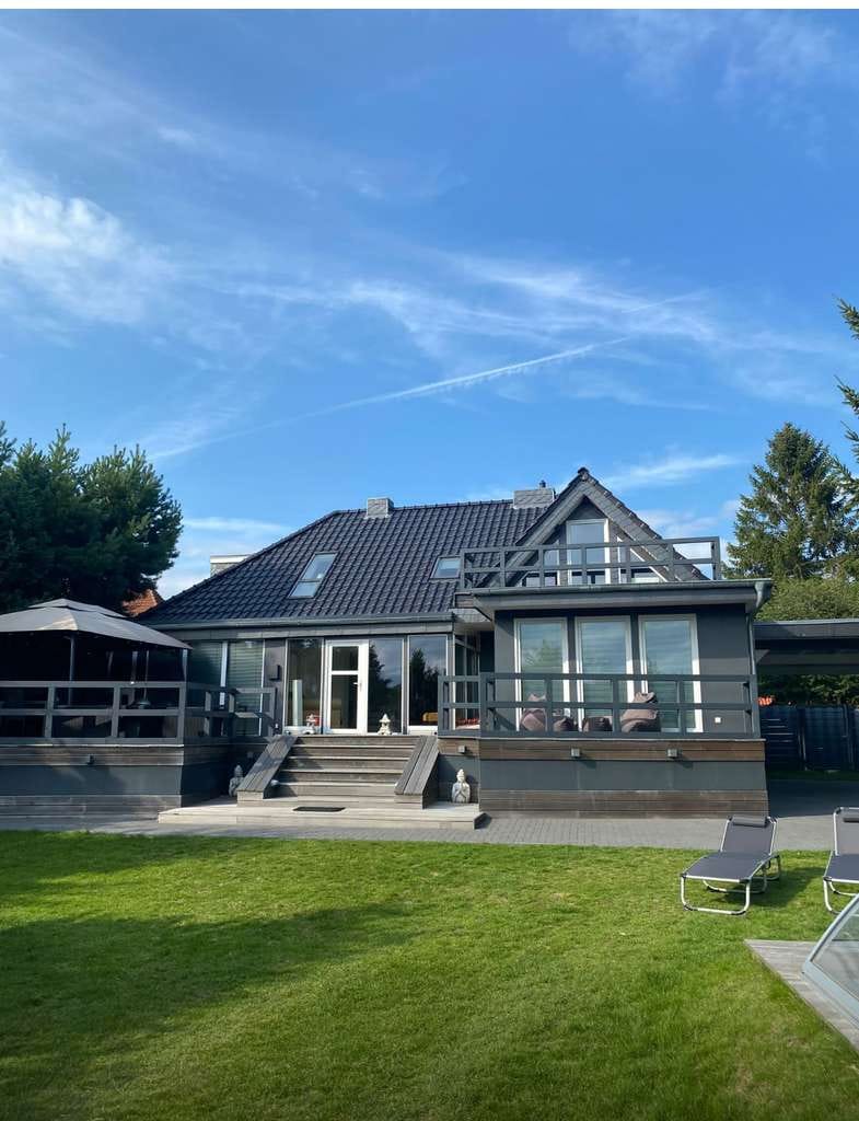 Immobilie in Scharbeutz - Mit Ferienvermietung Lizenz - 12 Betten-Es kann noch ein weiteres Haus gebaut werden,  für 10 Betten - Bild 1