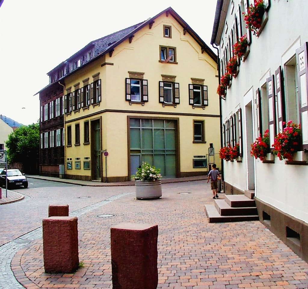 Immobilie in Lambrecht - Modernisiertes MFH Top Lage Marktplatz - Bild 0
