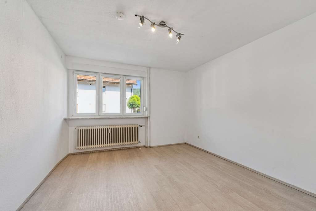 Immobilie in Schopfheim - TOP PREIS! Gepflegte Wohnung in ruhiger Lage von Langenau - Bild 3