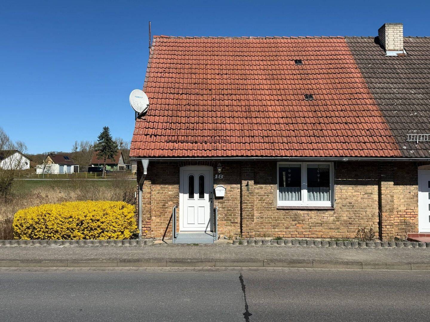 Immobilie in Neverin - Charmantes Wohnen in einem modernisierten Haus - Bild 1
