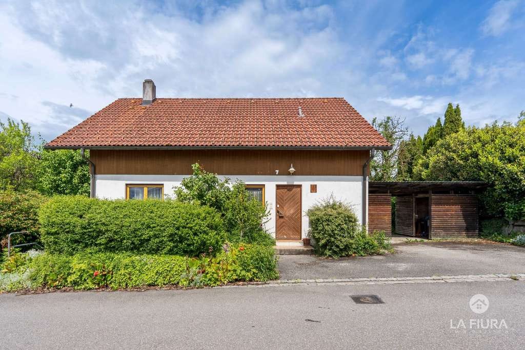 Immobilie in Bad Säckingen - LFI | Freistehendes Einfamilienhaus mit tollem Grundstück und viel Potenzial | mit Einliegerwohnung - Bild 2