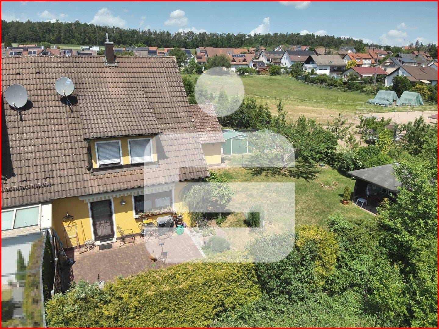 Immobilie in Heroldsbach - Gepflegte Doppelhaushälfte mit idyllischen Garten in ruhiger und attraktiver Lage in Heroldsbach - Bild 0