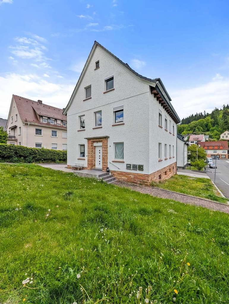Immobilie in Biedenkopf - Renditestarke Kapitalanlage - voll vermietetes, attraktives Mehrfamilienhaus in beliebter Wohnlage - Bild 1