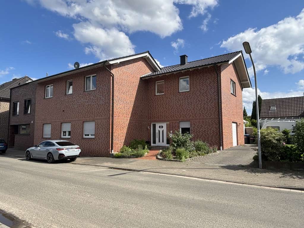 Immobilie in Rheine - Hochwertig 2004 kernsaniertes Zweifamilienhaus OG Wohnung gerade frei geworden in Rheine Wadelheim - Bild 0