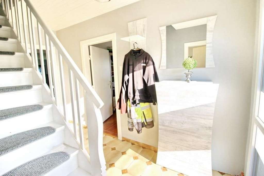 Immobilie in Stuvenborn - "ZWEIGENERATIONENHAUS" in TOP LAGE!!! - Bild 2