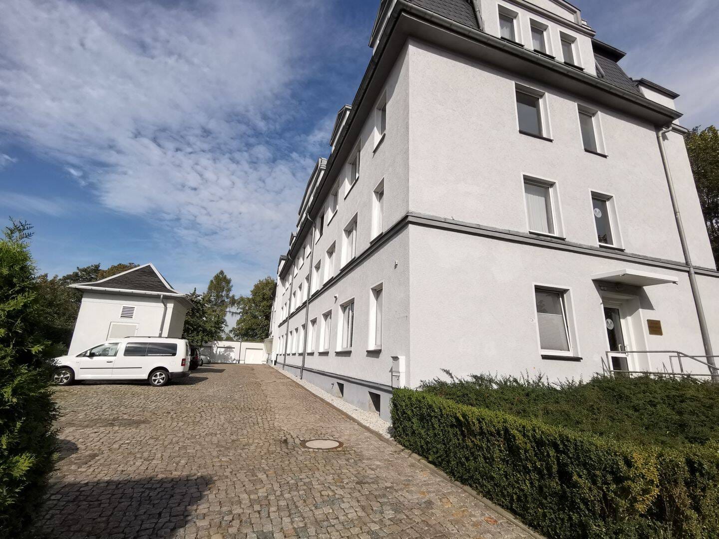 Immobilie in Burgstädt - Neu renovierte Wohnung in ruhiger Lage für Kapitalanleger - Bild 0